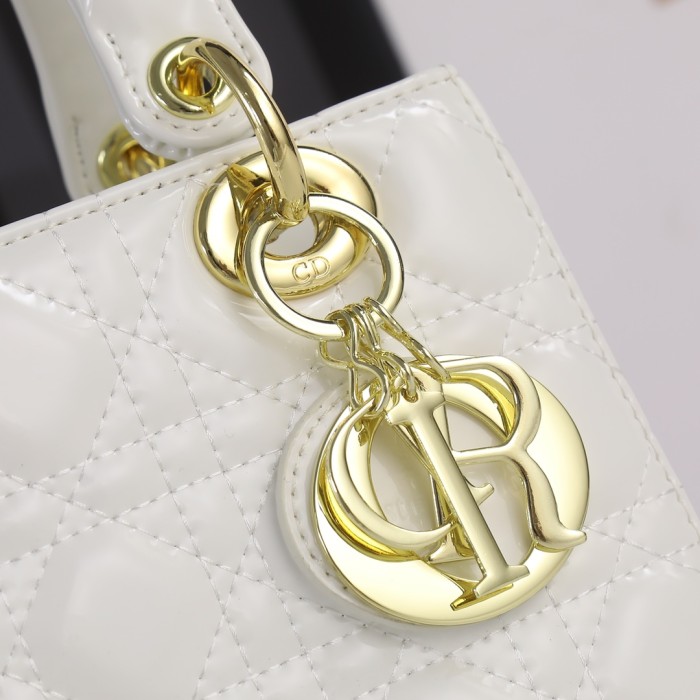 Dior2026XB081