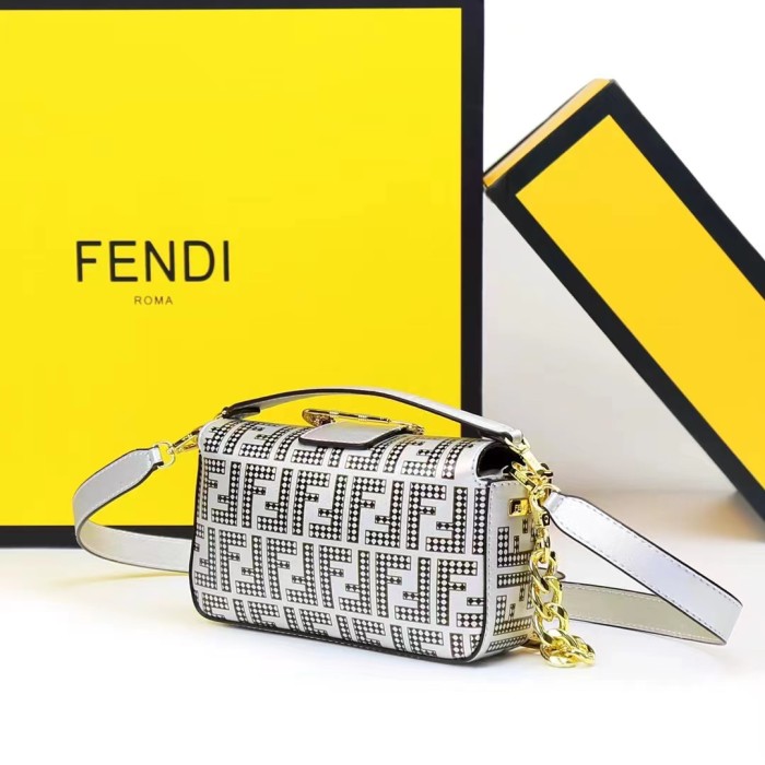 Fendi002JQE091