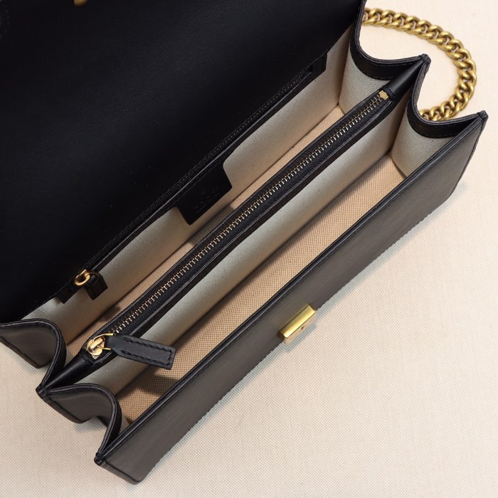 Gucci431777LM071