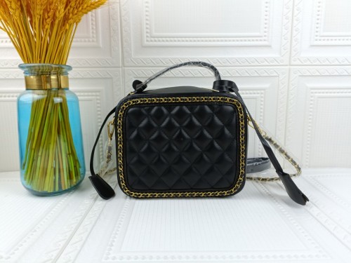 chanel228largePYD032