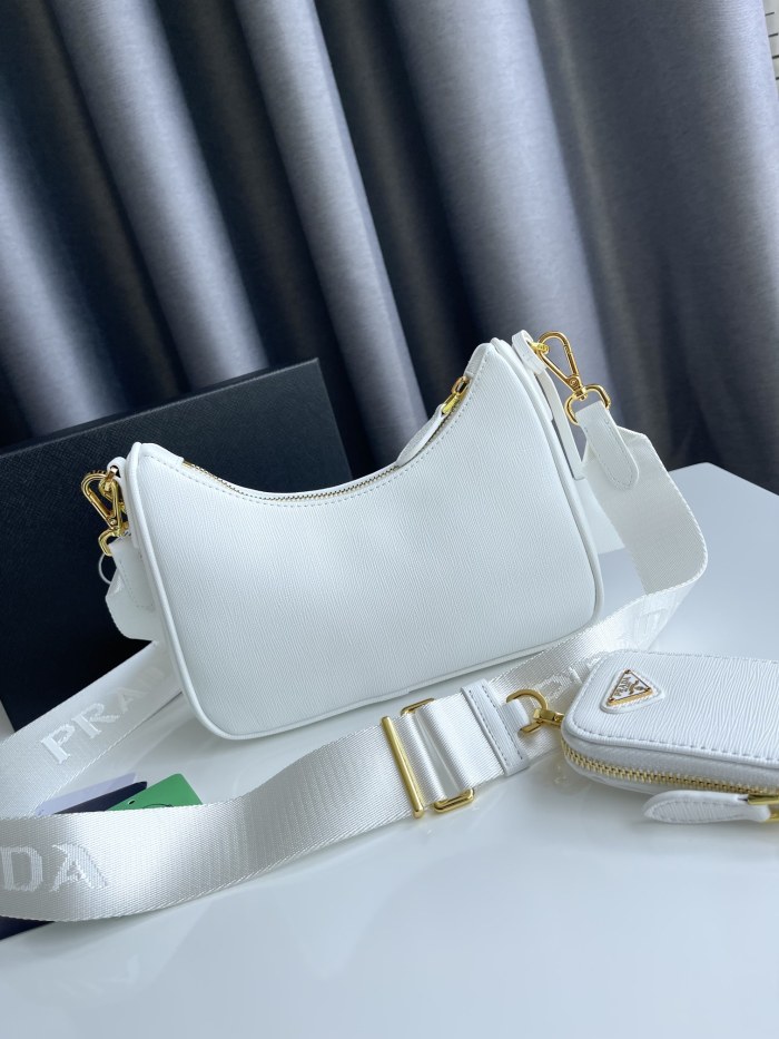 Prada Re-Edition 2005 Saffiano leather bag