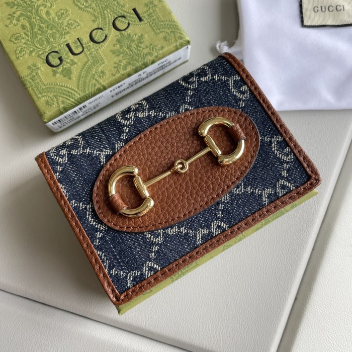 Gucci621887LM06