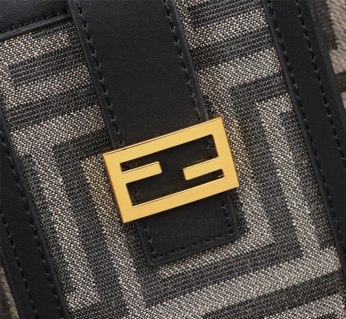 Fendi2015JQE052