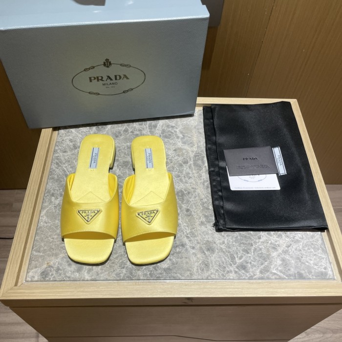 Prada shoes flat bottom 1.5CM sandal 005