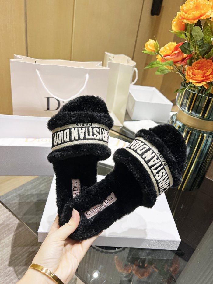 Dior shoes Plush slippers Embroidered logo CD001
