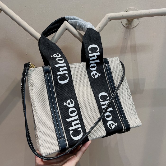 Chloe001LM59