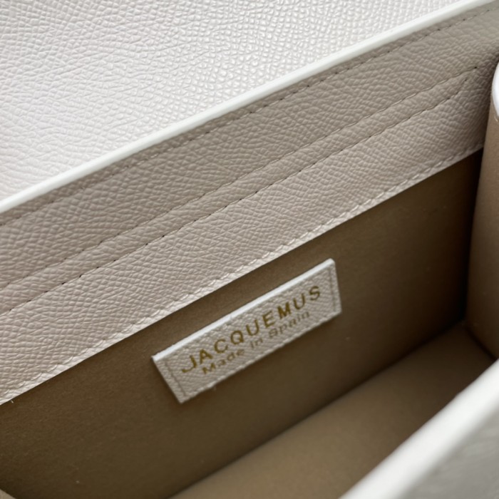 JACQUEMUS 2022 22PJ051
