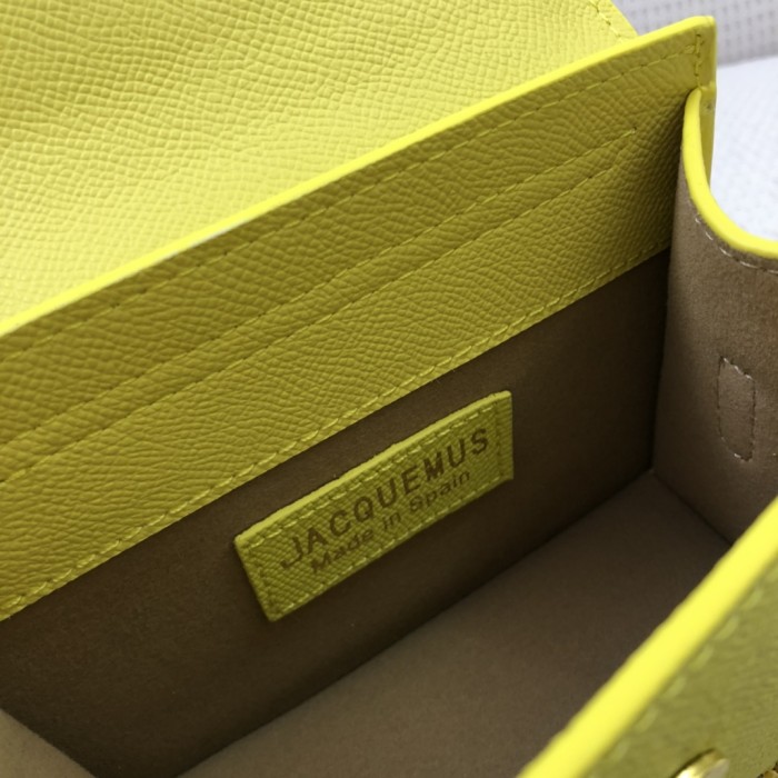 JACQUEMUS2021 22PJ541