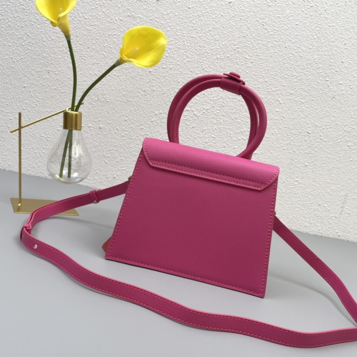 JACQUEMUS 2023 22PJ551