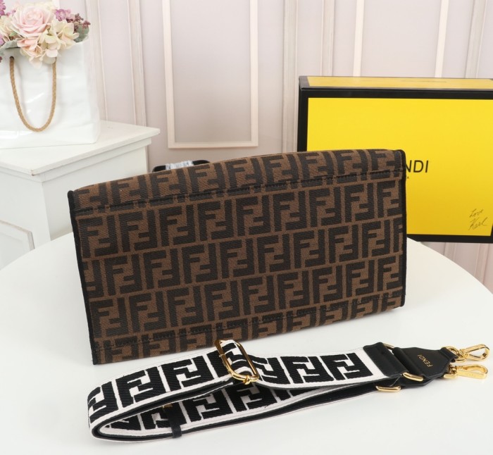 Fendi2015JQE052