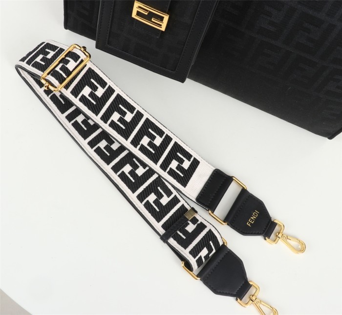 Fendi2015JQE052