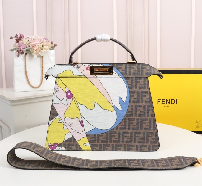 Fendi006JQE012