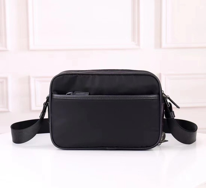Prada048HMF021