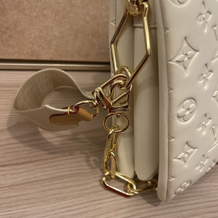 Louis Vuitton COUSSIN PM
