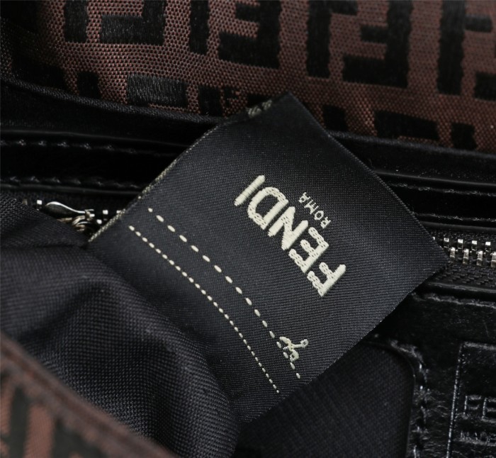Fendi072JQE041