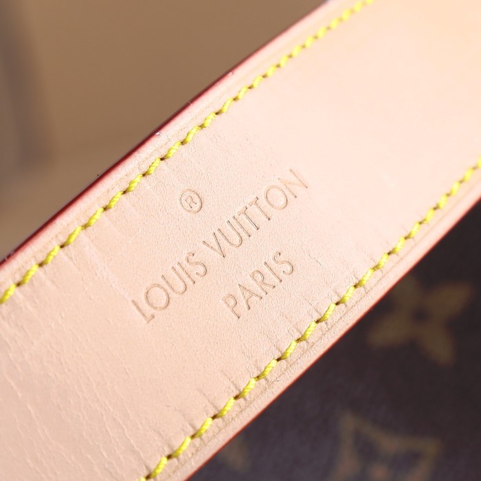 Louis Vuitton GRACEFUL MM M43704 35.5CM