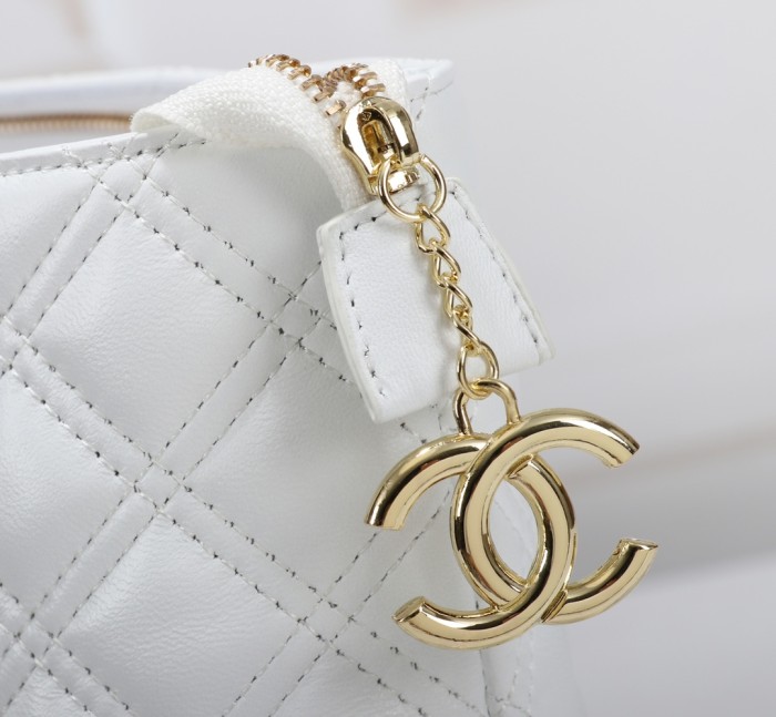 chanel3832PYD032