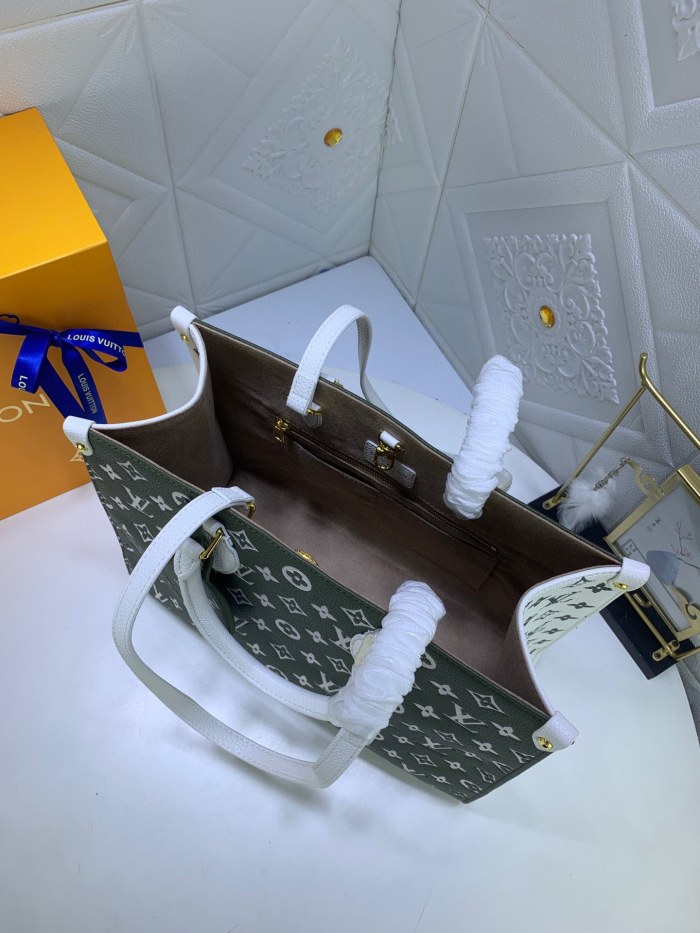 Louis Vuitton ONTHEGO MM