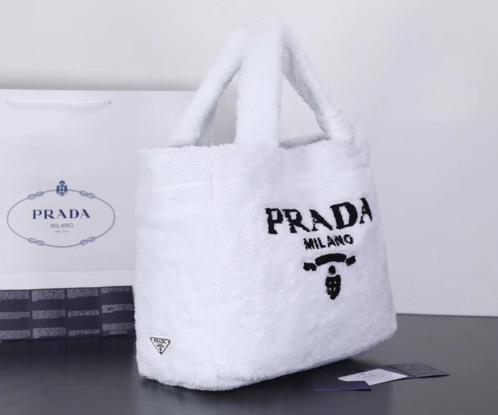 Prada001MQ051
