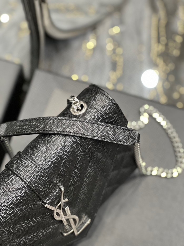 YSL526286LL031