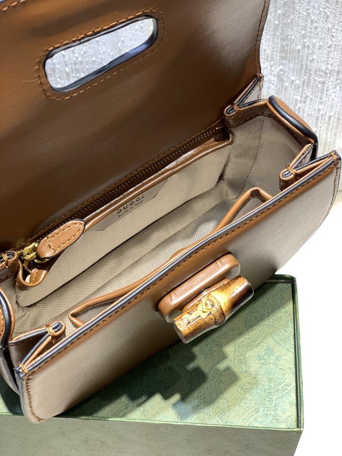 Gucci Bamboo 1947 medium top handle bag 675797 21cm