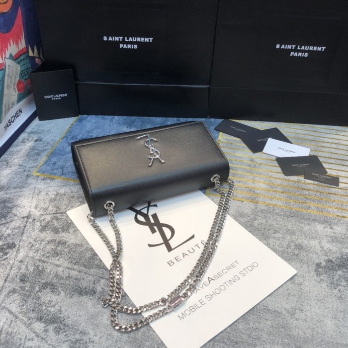 YSL KATE MEDIUM CHAIN BAG WITH TASSEL IN GRAINED LEATHER