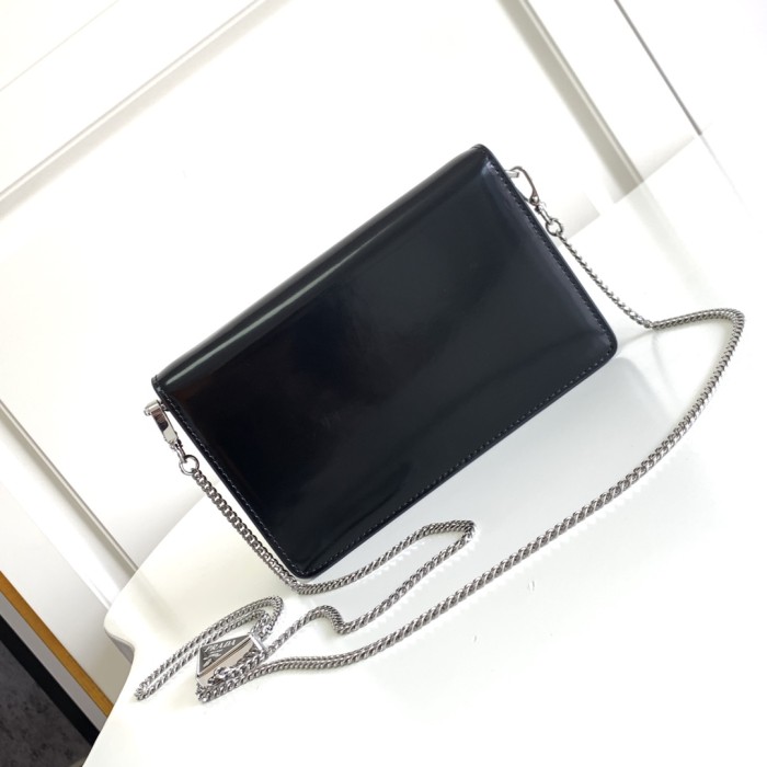 Prada1BD307 22PJ551