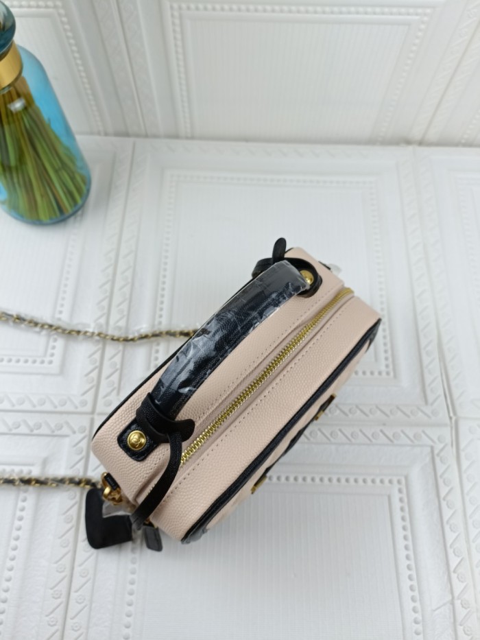 chanel229largePYD022