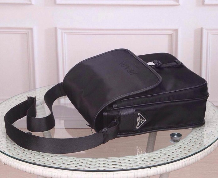 Prada messenger bag 0770