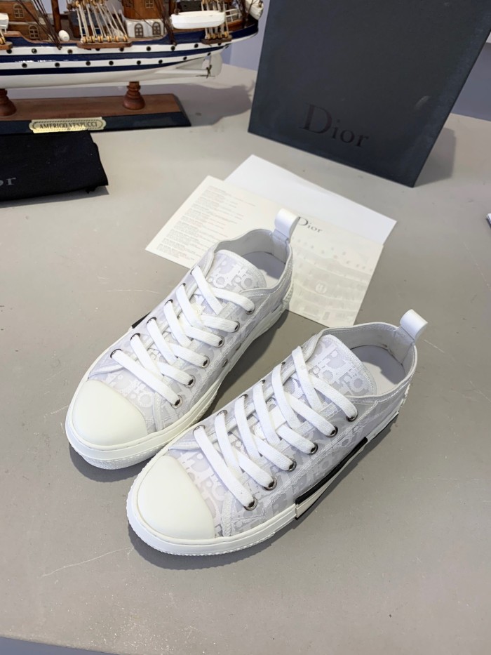 Dior&Kaws帆布鞋072