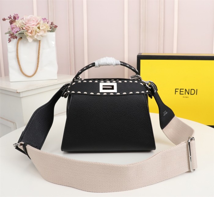 Fendi1120JQE042