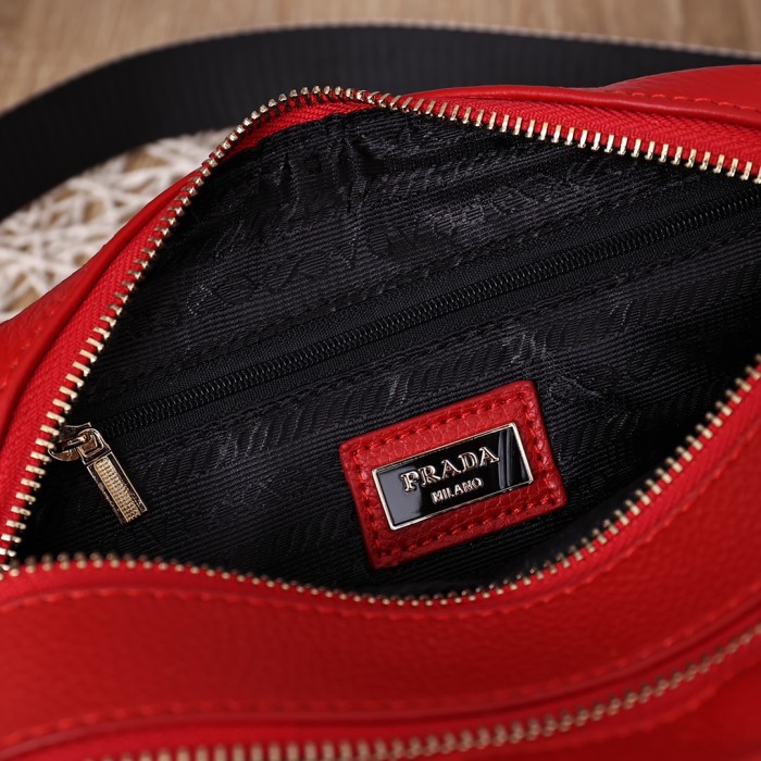 Prada0838 22PJ061