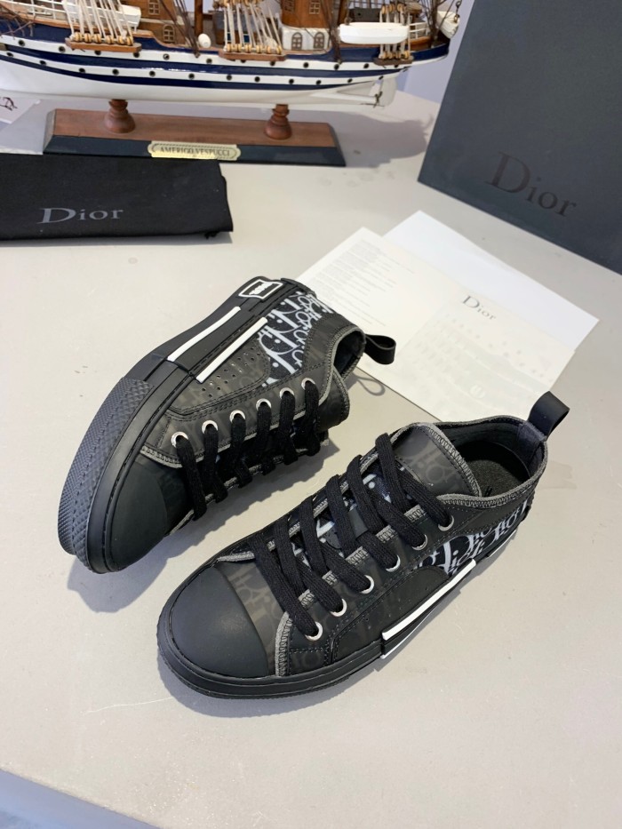 Dior&Kaws帆布鞋072