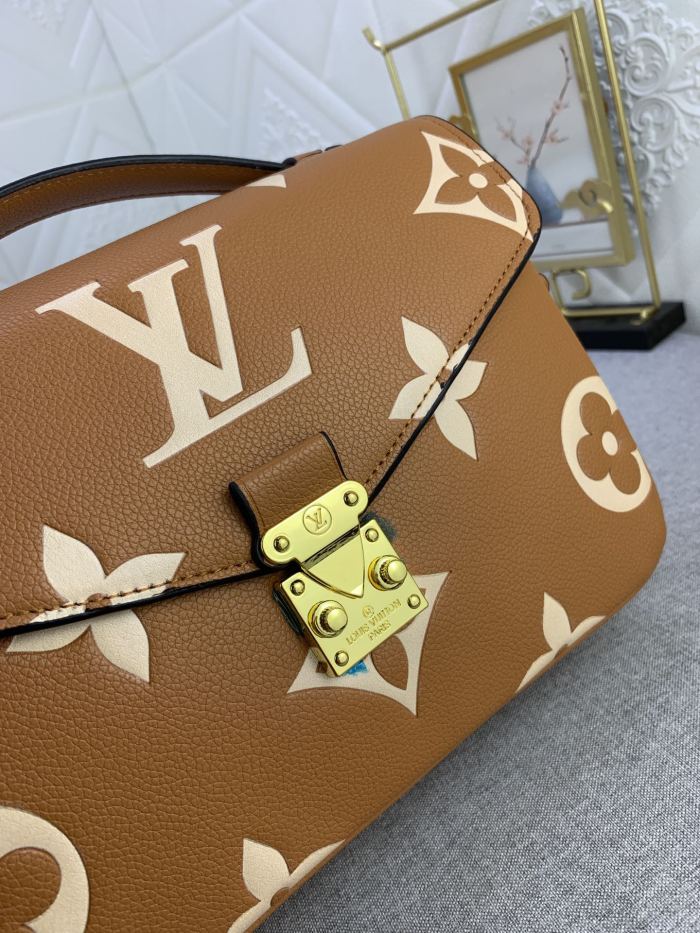 Louis Vuitton POCHETTE MÉTIS