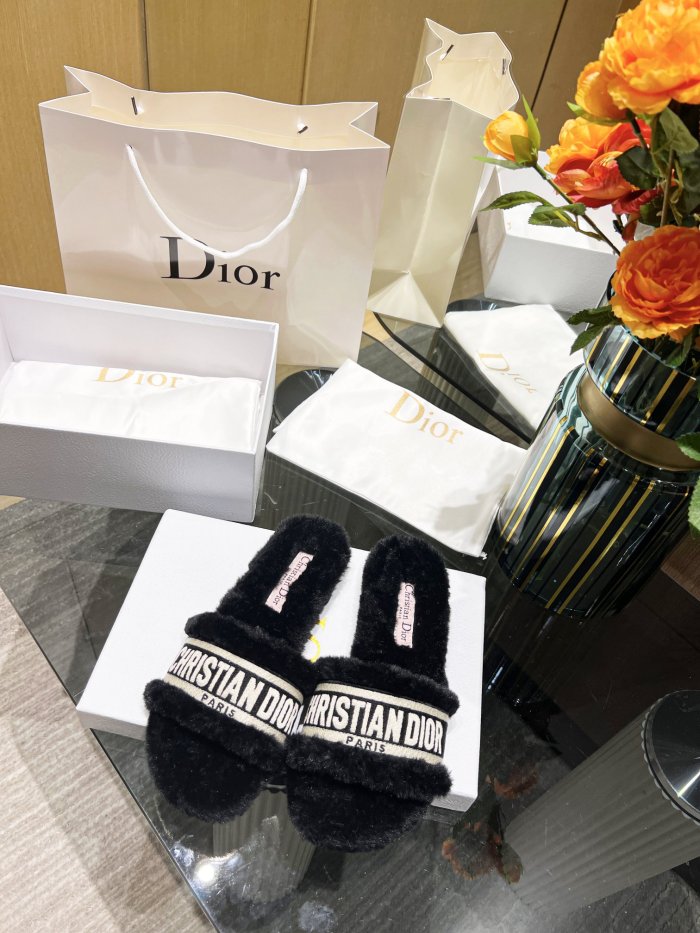 Dior shoes Plush slippers Embroidered logo CD001