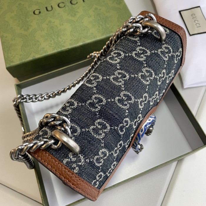 Gucci421970LM521