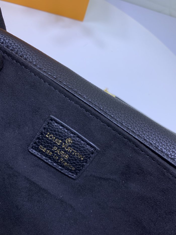 Louis Vuitton POCHETTE MÉTIS