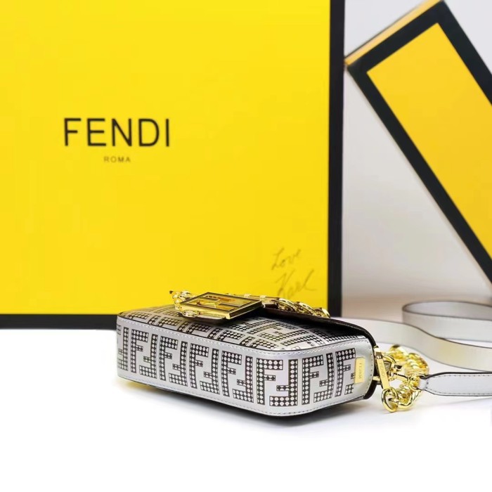 Fendi002JQE091