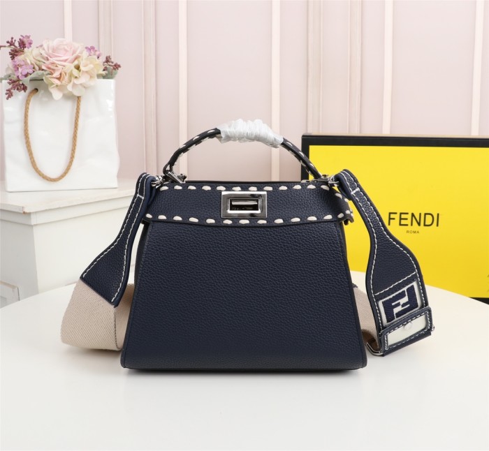 Fendi1120JQE042