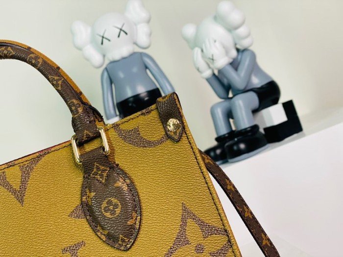Louis Vuitton ONTHEGO