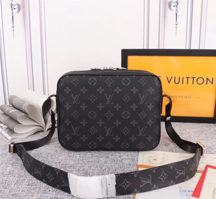 LV30233CS061