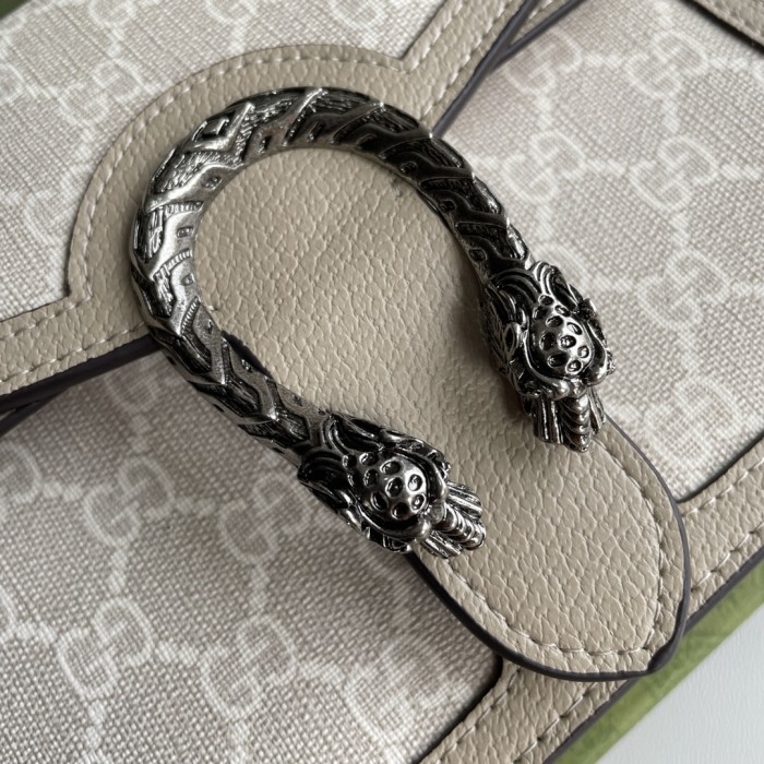 Gucci421970LM521