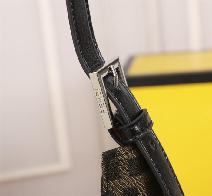 Fendi165JQE061