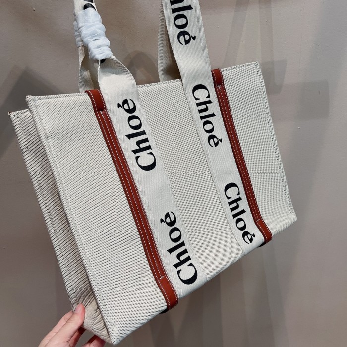 Chloe002LM501