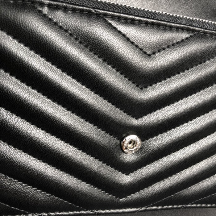 YSL CASSANDRE SAINT LAURENT MATELASSÉ ENVELOPE CHAIN WALLET IN SMOOTH LEATHER