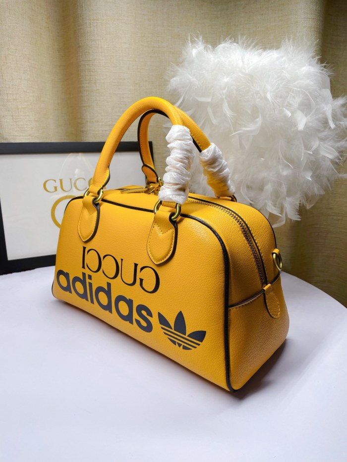 GUCCI ＆ Adidas mini duffel bag 702397