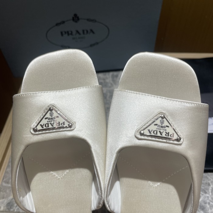 Prada shoes flat bottom 1.5CM sandal 005