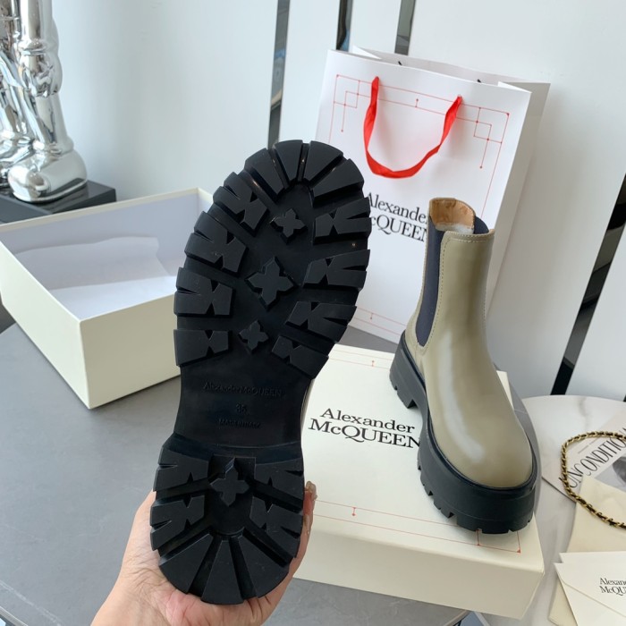 Alexander MCQueen shoes fluff inside high-top no shoelace 001