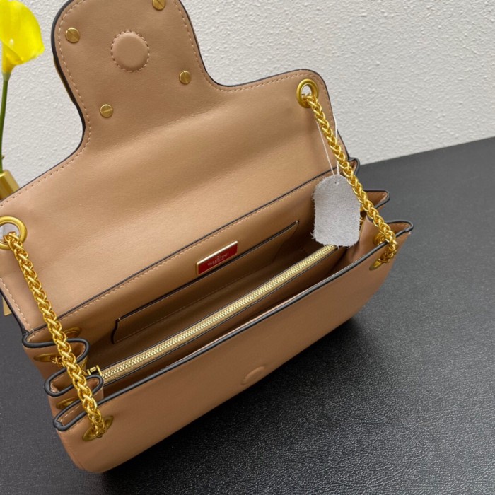 VALENTINO STUD SIGN NAPPA SHOULDER BAG