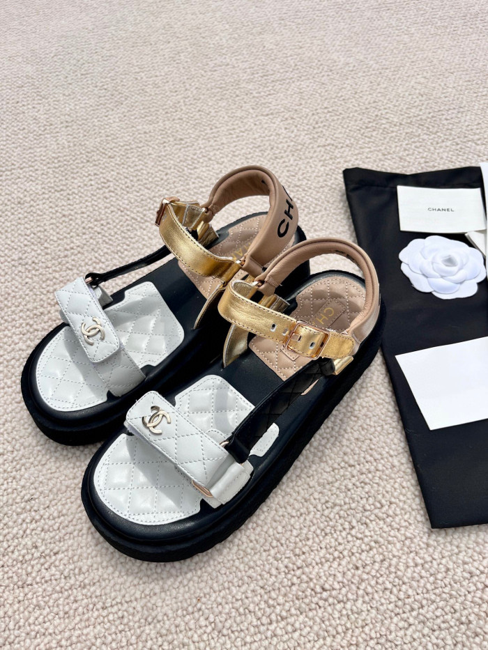 Chanel 糖果色凉鞋052